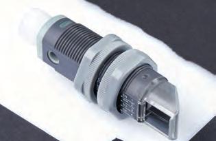 FT 8-2 Energetischer Reflexionslichttaster Produkt-Highlights Wirtschaftliche Lösung für eine Vielzahl von Anwendungen Tastweite bis zu 800 mm, einstellbar über Potentiometer oder Varianten mit