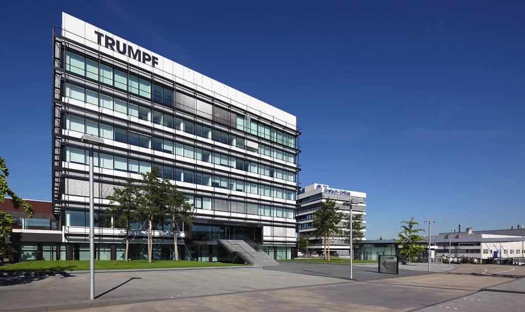 22-23 TRUMPF DITZINGEN Empfangsbereich TRUMPF ist ein weltweit führendes Hochtechnologieunternehmen und bietet Fertigungslösungen in den Bereichen Werkzeugmaschinen, Lasertechnik und Elektronik.