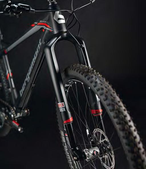 MTB with ultra light Carbon Frame and Tapered HT ffrockshox RS1 Upside-Down Air Sprung