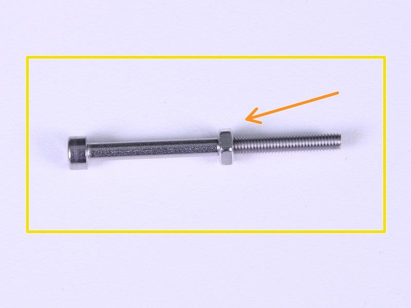 Step 23 Vorbereitung für Schritt 24 M3x40 Schraube (1 stk) mit einer M3n Mutter (1 stk) In den gedruckten Anleitungen steht