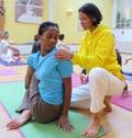 mit Sudha Yoga und Stressmanagement Samstag, 13. Juni, 11.00 20.00 h: 11.00 12.45 h: Yogastunde: Gleichgewicht von Muskellänge und Muskelkraft 14.00 15.