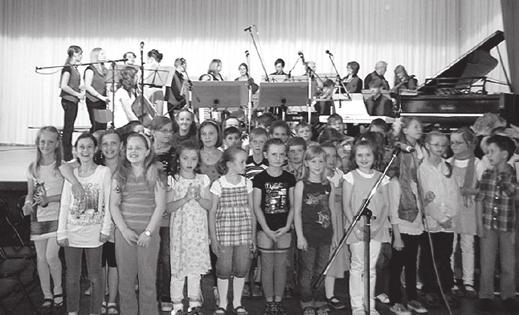 Juli 2012-11 - Gemeindebote Thermalbad Wiesenbad schule Annaberg mit der Big Band Juvento Anato unter Leitung von Herrn Dietmar Langer statt.