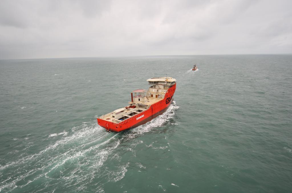 Die Entstehung des jüngsten Mitglieds der Offshore-Flotte von Wind Power Service (der Service Operation Vessel oder SOV) war für manchen eine lange und anstrengende Reise voller Herausforderungen.