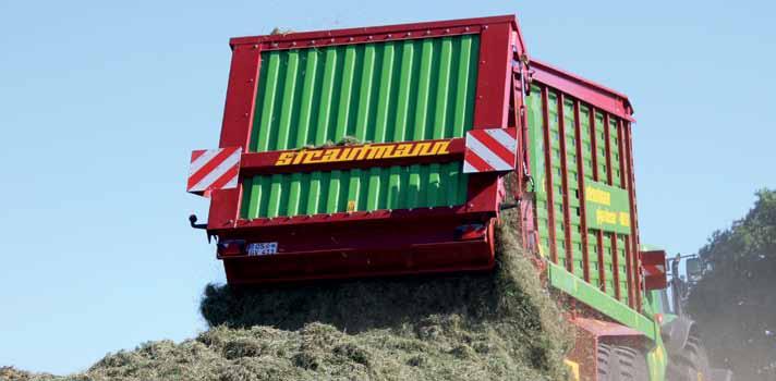 Kurzschnitt-Ladewagen Heckklappe und Dosieraggregat Große Klappe, exakt dosiert Ein schlagkräftiger Ladewagen zeichnet sich nicht nur durch seine hohe Ladeleistung, sondern auch