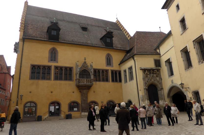 4 Das Alte Rathaus mit seiner geschichtlichen Bedeutung lernten wir bei einer Führung kennen. Das Besondere waren die Reichstage im Alten Rathaus.