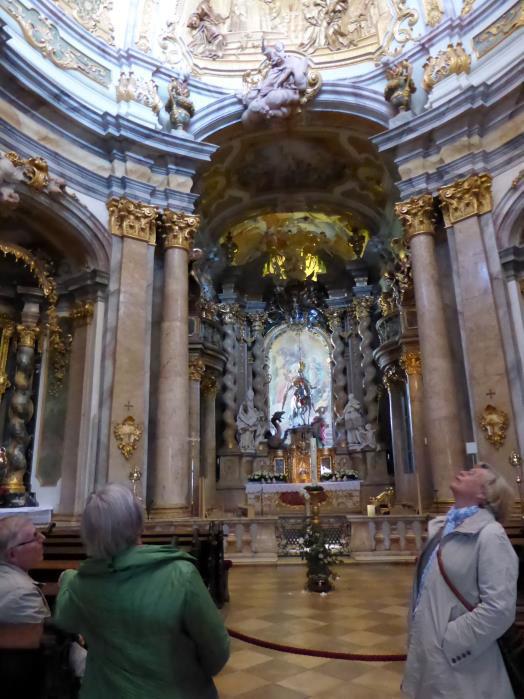 Die Geschichte des Klosters erreichte durch den Bau der Klosterkirche mit ihrer imposanten