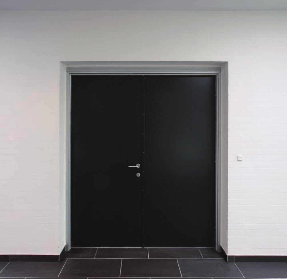 6 Dimensionen Wir produzieren Einzeltüren als auch Doppeltüren. Einzeltüren werden in Standardgrößen von 7 x 21 M zu 12 x 21 M, die Doppeltür wird in der Größe 18 x 21 M produziert.