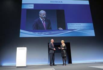 000 Mitarbeiter starke Unternehmen den Daimler Supplier Award 2012 in der Kategorie Interior.