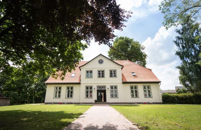 Denkmalschutz und energetische Sanierung Sanierung des Alten Pastorats der Ev.-Luth. Kirchengemeinde Gleschendorf (SH) Kosten: 500.