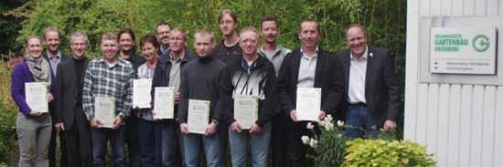 Zertifizierte Raumbegrüner 2013 mit Referententeam Das Referententeam des Zertifizierten Raumbegrüners. Von links: Prof. Dr. K.-H. Strauch,
