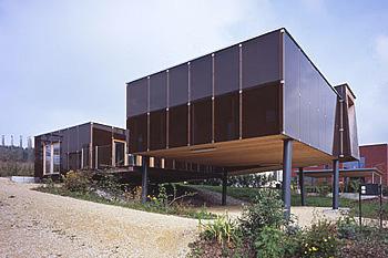 Wandkonstruktionen aus Massivholzplatten Anwendungsbeispiel Punktgestütztes Einfamilienhaus aus 2