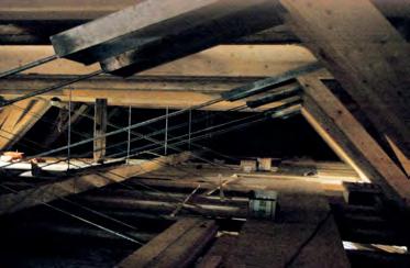 Instandsetzung des durch Schädigungen am Dachwerk stark gefährdeten Gewölbes. Umfangreiche statische und bautechnische Eingriffe waren hierfür unumgänglich.