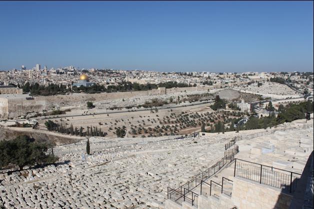 Reise nach Israel CVJM Rutesheim nächstes Jahr in Jerusalem! Eine Reise zu den Wurzeln unseres Glaubens. Im Jahr 2012 wollen wir eine Reise nach Israel anbieten.