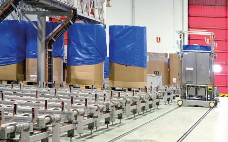 erhalten bleiben. Ausgang aus der Produktion Die Installation von Mecalux beginnt, wenn die Ware den Gefriertunnel durchlaufen hat.