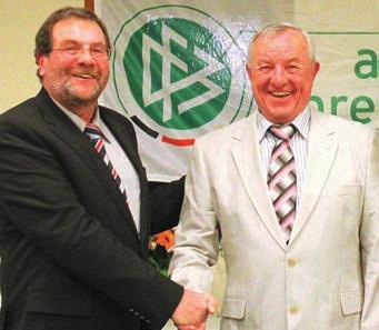 Werner Tschiersch feiert 80. Geburtstag Er ist Salzgitters ältester aktiver Schiri Salzgitters ältester aktiver Fußball Schiedsrichter Werner Tschiersch (VfL Salder) hat seinen 80.