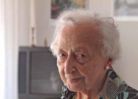 Menschen Ursula Kwapil Frau Ursula Kwapil (95) wurde 1918 in Oberschlesien geboren. Sie erlernte dort den Beruf der Fürsorgerin. Nach ihrer Flucht 1945 nach Mühlacker, kam sie 1946 nach Waiblingen.
