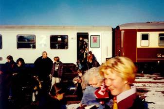 Vielen Dank noch allen Mitreisenden. Am 24. Dezember 2001 fuhren wir mit dem Christkindlzug nach Bruck an der Mur. An der Veranstaltung waren Jung und Alt eingeladen.