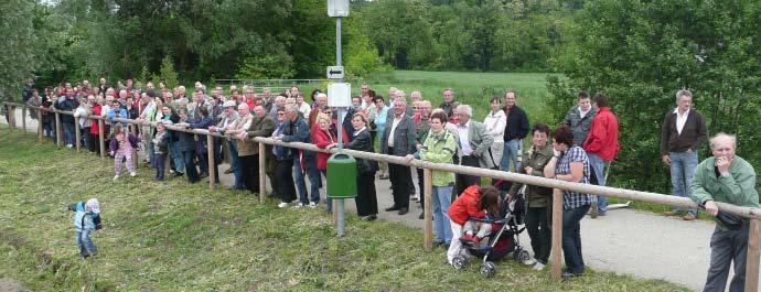 AKTUELLES in Mistelbach 300 Teilnehmer beim Stadtrundgang 2010 Es war der erste Stadtrundgang mit Bürgermeister Dr. Alfred Pohl am Fronleichnamstag, dem 3. Juni.