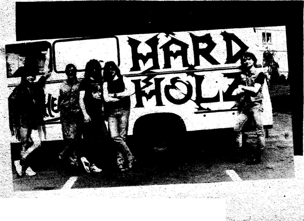 Orientierte man sich damals noch eher am Hard Rock der 70er Jahre (womit auch gleichzeitig die Bedeutung Von "HARD" erklaert waere), wendete man sich zwei Jahre spaeter mehr und mehr zum Heavy Metal,