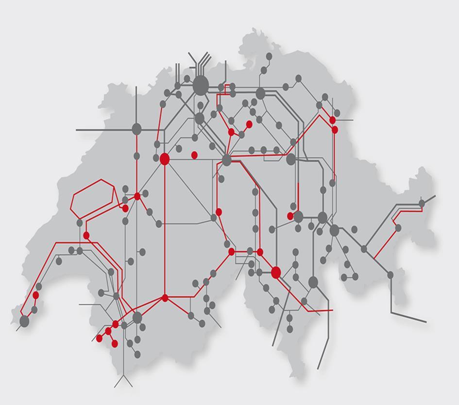 Einleitung Swissgrid ist seit dem 3. Januar 2013 Eigentümerin des Schweizer Übertragungsnetz (220 / 380 kv).