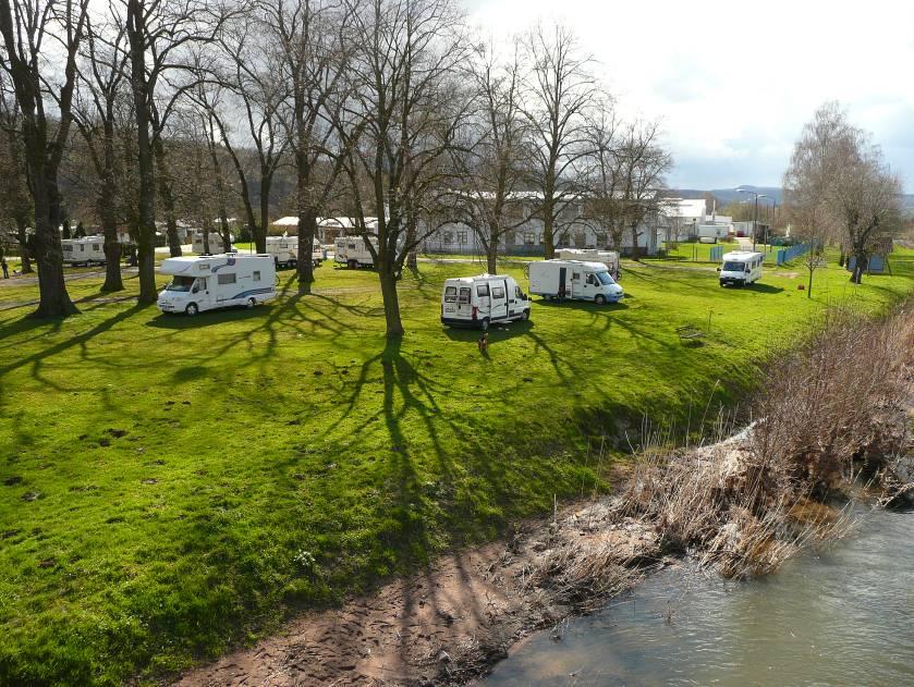 Übernachten werden wir heute auf dem sehr schön an der Werra gelegenen Stellplatz in Treffurt.