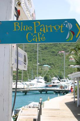 Wenige Schritte von Ihrem Schiff entfernt finden Sie eine gemütliche Bar wo Sie, unter freien Himmel, die Karibikluft so richtig genießen können. 2. Tag: St. Martin - Tintamare - St. Barth.