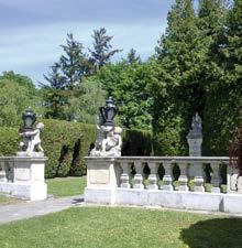 Der Waisenhausfriedhof Wieder ein Stück weiter Richtung Osten liegt der sogenannte Waisenhaus-Friedhof. Auf Initiative von Josef Schöffel erwarb die Waisenhaus-Stiftung am 4.