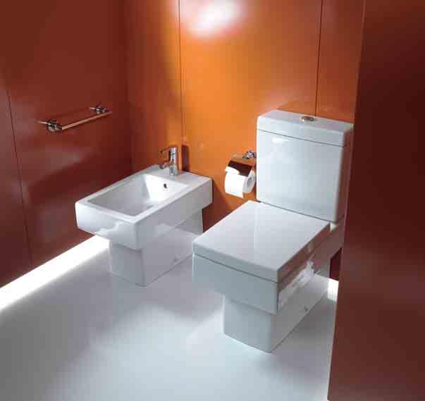 (oben) Waschtische und Handwaschbecken werden ergänzt durch ein umfangreiches WC-Programm, hier das Vero-Stand-Bidet und -WC mit