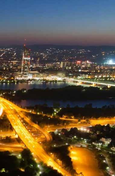 Die Hauptstadt von Österreich hat 2 Millionen Einwohner und liegt am Ufer der Donau. Wien ist eine romantische und kaiserliche Stadt mit unzähligen Sightseeing-Möglichkeiten.