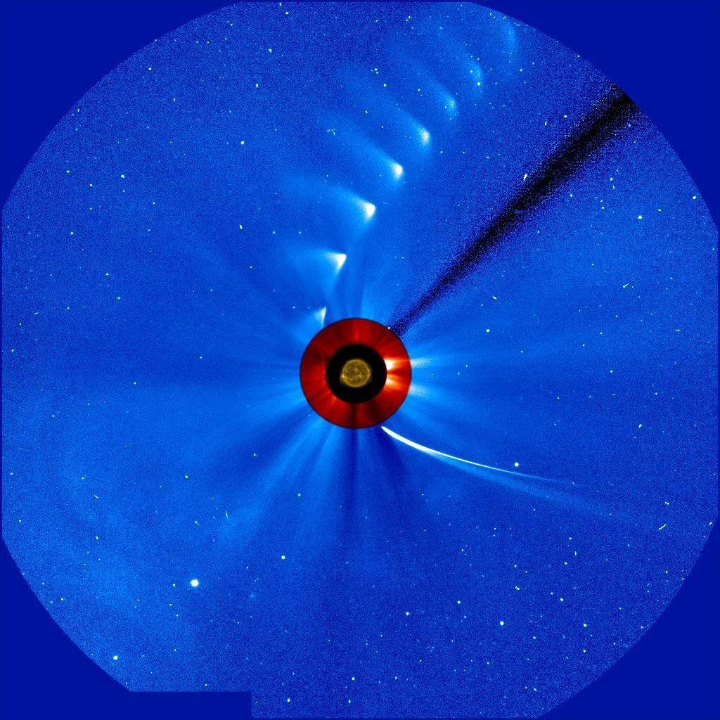Komet ISON Fotomontage 27.11. 01.12. 2013 Größte Annäherung am 28.11. um 19:30 Uhr bis auf 1,17 Mio km an die Sonnen-Oberfläche 2.