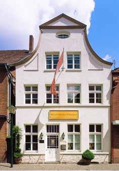 HEINRICH FRIEDERICHS MUSEUM Beschreibung Das Haus Oststraße 47 ist ein sog. Dielenhaus oder Ackerbürgerhaus und entstand Ende des 16. Jahrhunderts.