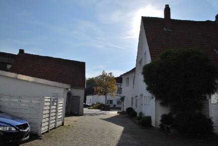 Objektbeschreibung Wir dürfen Ihnen mit dieser Investmentanlage sehr solide und gepflegte Häuser in guter Ortslage von Preußisch Oldendorf anbieten.