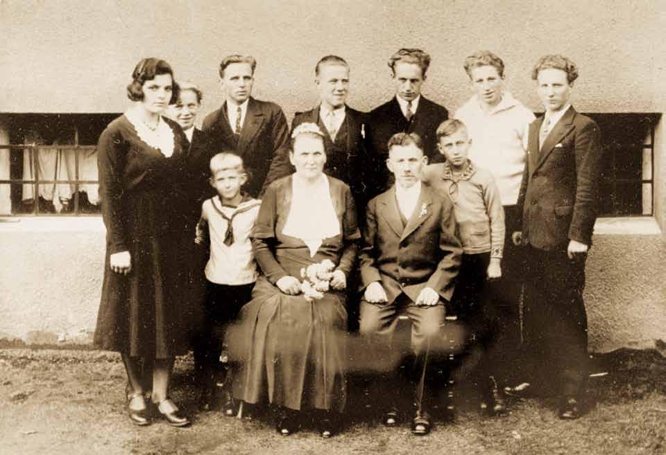 Fritz Bringmann 7 Familienfoto anlässlich der Silberhochzeit der Eltern 1932.