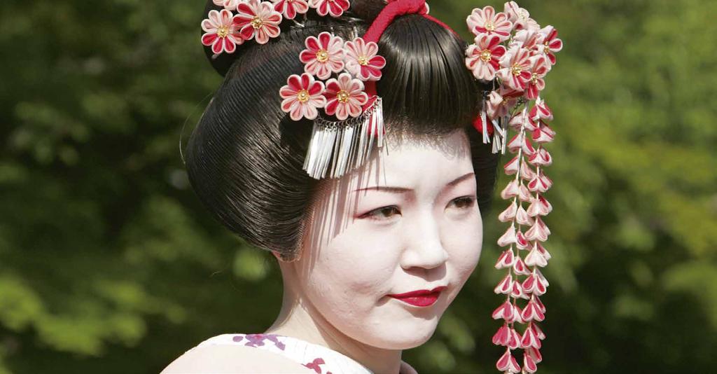 DIAMIR Pur Höhepunkte von Süd nach Nord 13 Tage Kultur- und Naturrundreise s Kyoto der Inbegriff des alten Japan (UNESCO) s Nara Wiege der japanischen Kultur (UNESCO) s Korakuen, einer der drei