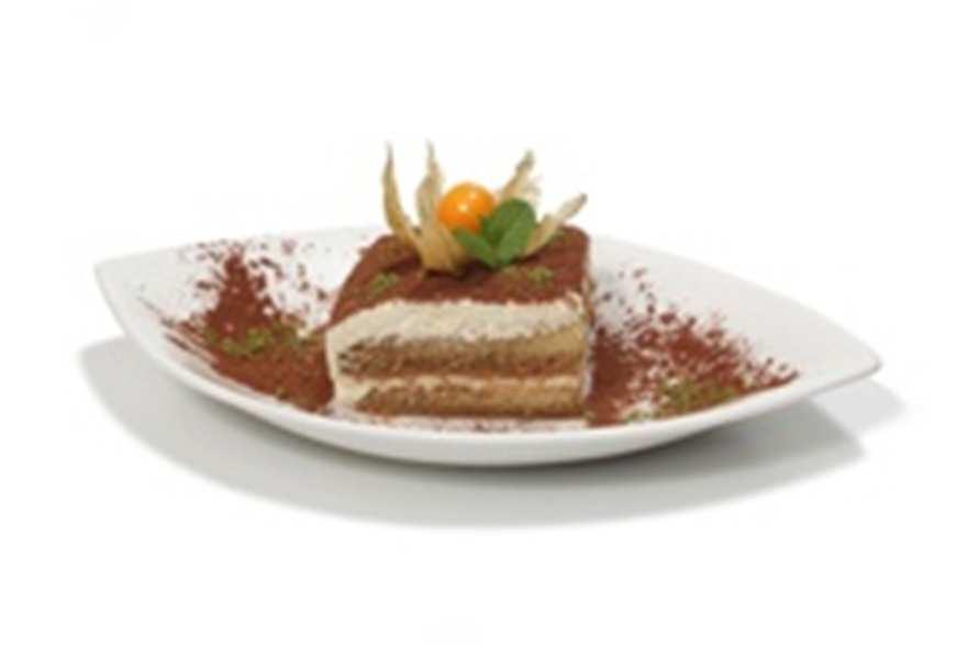 Dessert Tiramisu Stück 3,30 Platte 29,00 Profiterole Stück 1,30 Platte 29,00 Obstsalat Pro