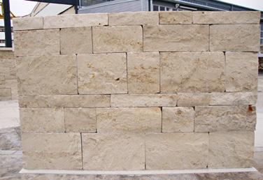 6 Produkt Best.-Nr. Einheit 10 Schichtmauerwerk Jura-Kalk Schichtmauerwerk gespalten 8,0 cm 10.301 to Schichtmauerwerk gespalten 12,3 cm 10.