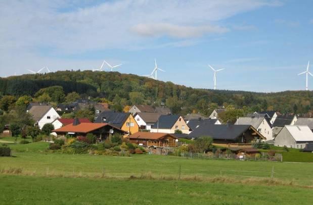Nördlich-oberhalb von Rehe gibt es einen Windpark, im windigen Westerwald eine