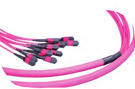 MPO/MTP -Verkabelung MPO/MTP -Kabel sind speziell für hohe Anforderungen an die Packungsdichte entwickelt, dadurch ist eine reversible und platzsparende LWL-Verkabelung in Rechenzentren möglich.