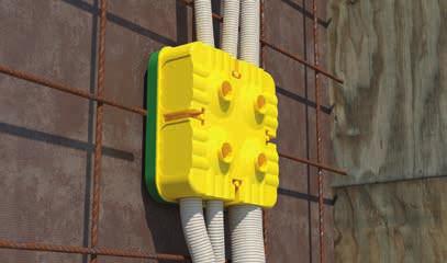 Für die Installation zur Gegenschalungsseite verfügt das gelbe Rückteil der Verbindungskästen über Aufnahmen für die Abstützung mit
