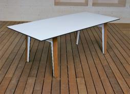 CONMOTO Tisch JIG Tisch 200 x 90 cm, Material