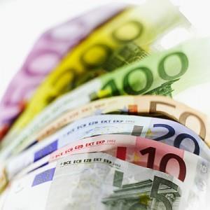 Direkte Bruttowertschöpfung 97,0 Milliarden Euro (4,4%) Unter Berücksichtigung indirekter und induzierter Effekte ergibt sich insgesamt