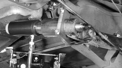 Hydraulik-Zylinder 7t KL-0040-2500 ist universell auch für andere GEDORE-Werkzeuge in Zug- oder Druckrichtung einsetzbar. Abb. 2: Silentlager A Gummi-Metall Silentlager Ø6 mm Abb.