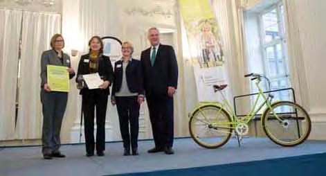 Dezember 2014 von Innen- und Verkehrsminister Joachim Herrmann gemeinsam mit der Landeshauptstadt München und der Gemeinde Ismaning als Fahrradfreundliche Kommune in Bayern ausgezeichnet.