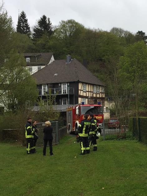 Gruppenkinder ruhig auf dem vorgegebenen Fluchtweg zur Sammelstelle bringen und die Vollzähligkeit feststellen mussten - die Kinder, die sich in ihrem