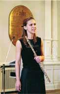 Sie ist Förderpreisträgerin der Stadt Goslar und wurde 2008 mit dem Lions Musik preis ausgezeichnet. Seit 2012 ist sie Mitglied der 1. Violinen der Niederrheinischen Sinfoniker.