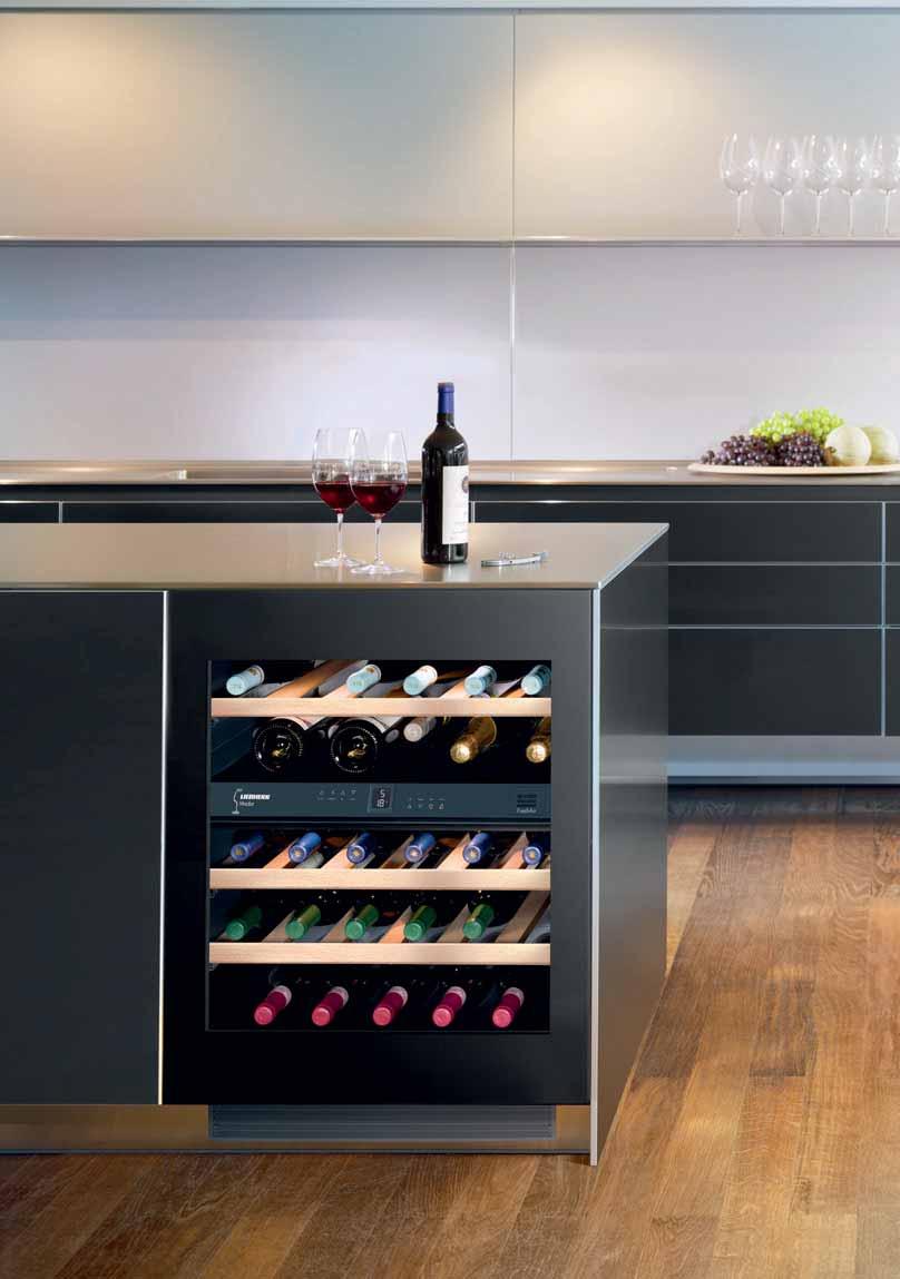 Weinschränke: Die wichtigsten Ausstattungsmerkmale Für den Einbau in grifflose Küchenmöbel ist die innovative TipOpen-Technologie von Liebherr die perfekte Lösung.