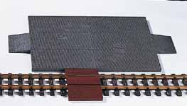 We recommend the set of baseplates # 62005 to enhance the model further (1 set).