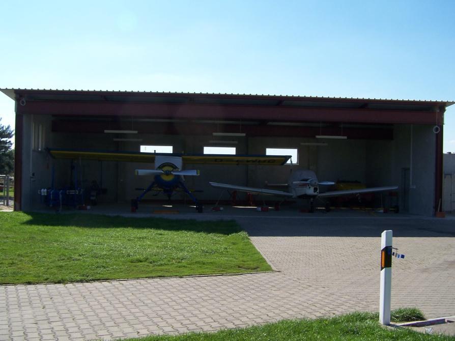 Der Fliegerclub Kamenz stellt sich vor Letztes Jahr wurde diese Halle fertiggestellt (überwiegend in