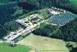 000 qm Fläche entstand die größte Photovoltaikanlage im Rheingau-Taunus-Kreis. Für eine gleichmäßige Energieausbeute sorgen Solarzellen der neuesten Generation. Die installierte Leistung beträgt ca.