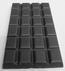Aufgabe 6: Schokolade In einer Zeitung stand: Jeder Deutsche gab im Jahr 2010 durchschnittlich 97,19 Euro für Süßigkeiten aus. (9 Punkte) Für Schokolade gab jeder 45,20 Euro aus.